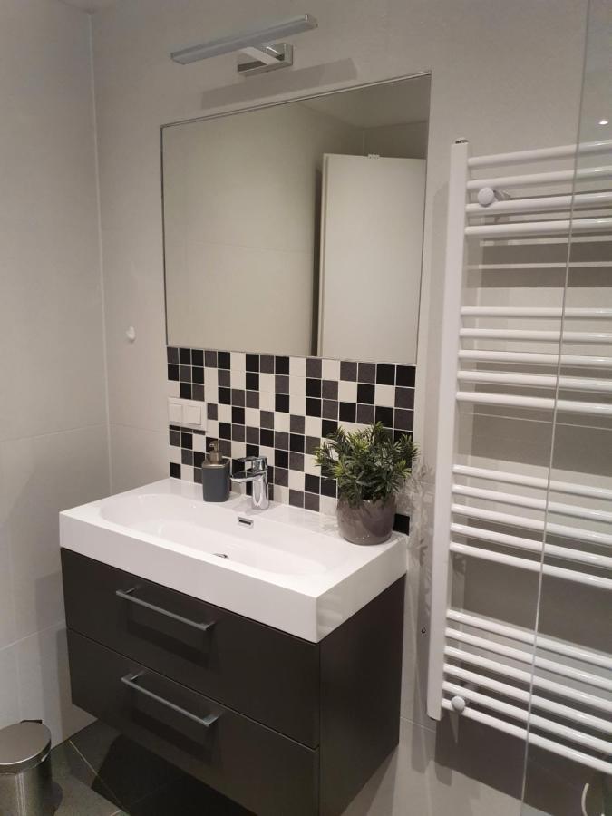 Smarte Dachgeschosswohnung Mit 2 Terrassen Direkt Am Hauptbahnhof Wien Ngoại thất bức ảnh