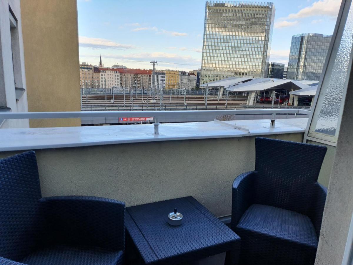 Smarte Dachgeschosswohnung Mit 2 Terrassen Direkt Am Hauptbahnhof Wien Ngoại thất bức ảnh
